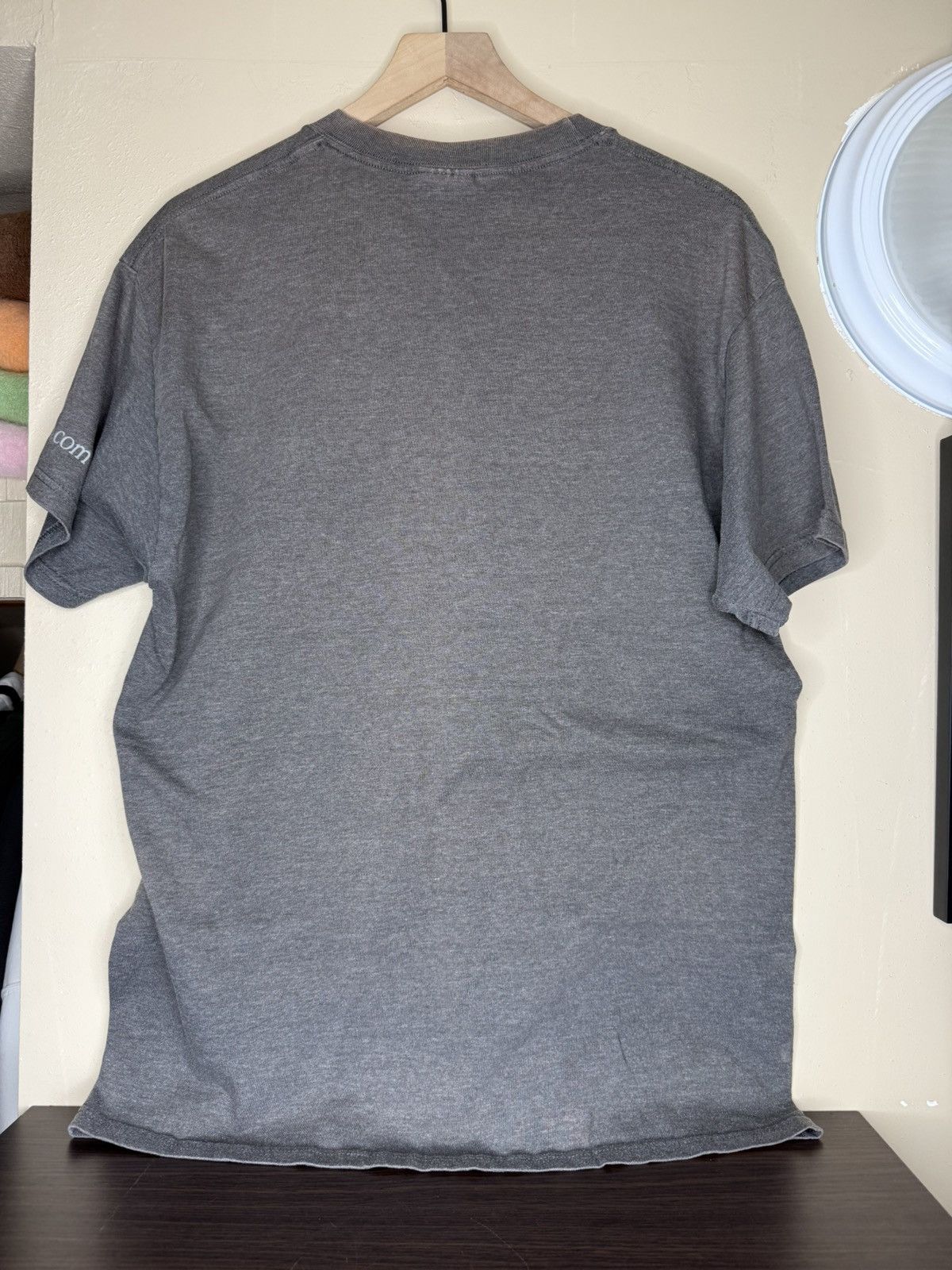Vintage Vintage Apple Shirt Large Gray Center Logo Hanes Beefy Y2K Size US L / EU 52-54 / 3 - 3 Thumbnail