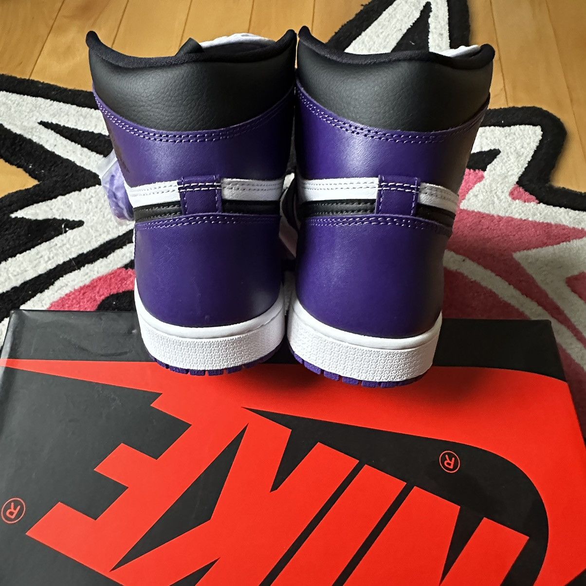 Jordan Brand Jordan 1 Retro High Court Purple White Size US 10 / EU 43 - 7 Thumbnail