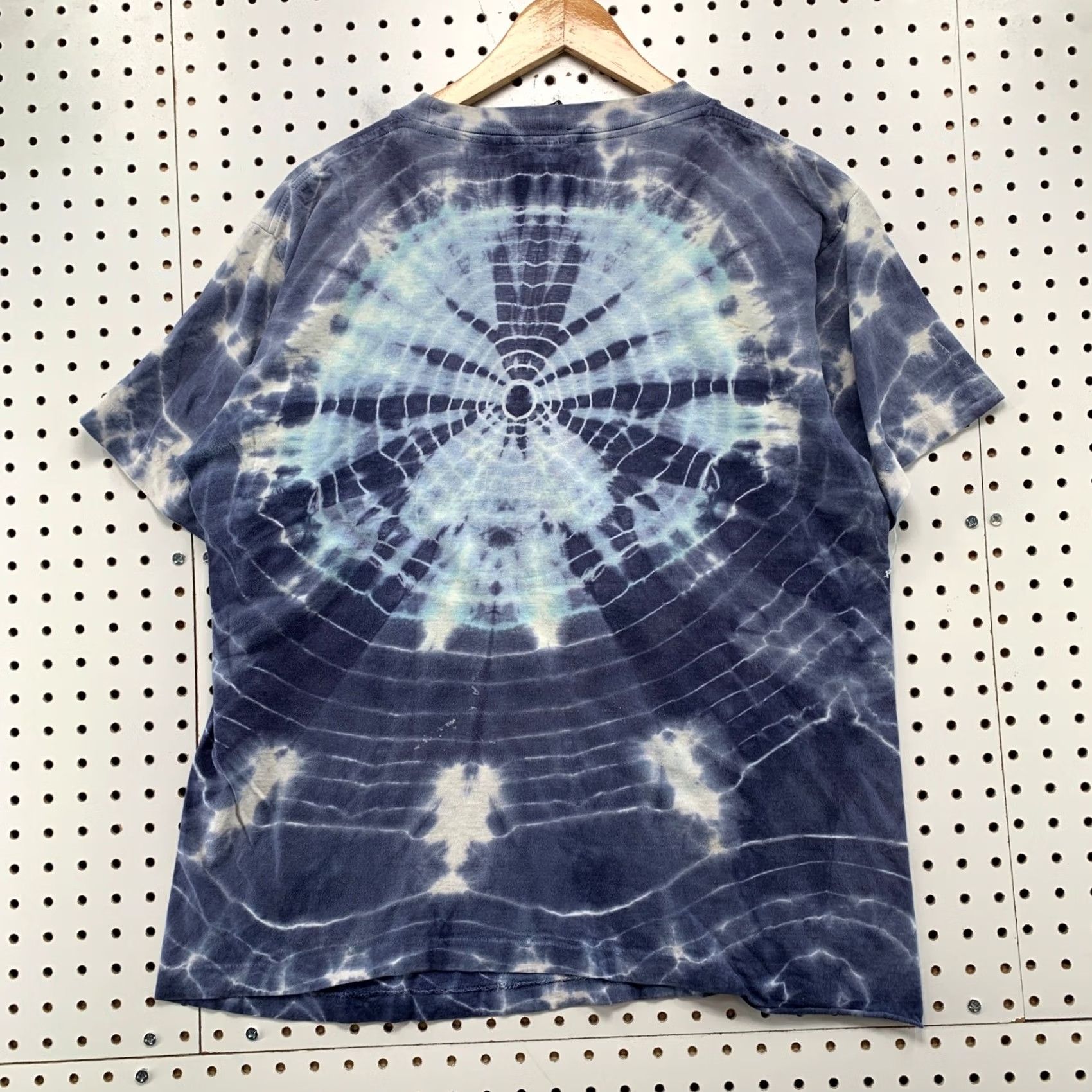 Aerosmith VINTAGE Aerosmith T Shirt Mens XL Blue Tie Dye Aero Force One Rock Band USA Shirt Adults XL Blue Crew Neck Short Sleeve Logo Graphic Print 1990s Size US XL / EU 56 / 4 - 3 Thumbnail