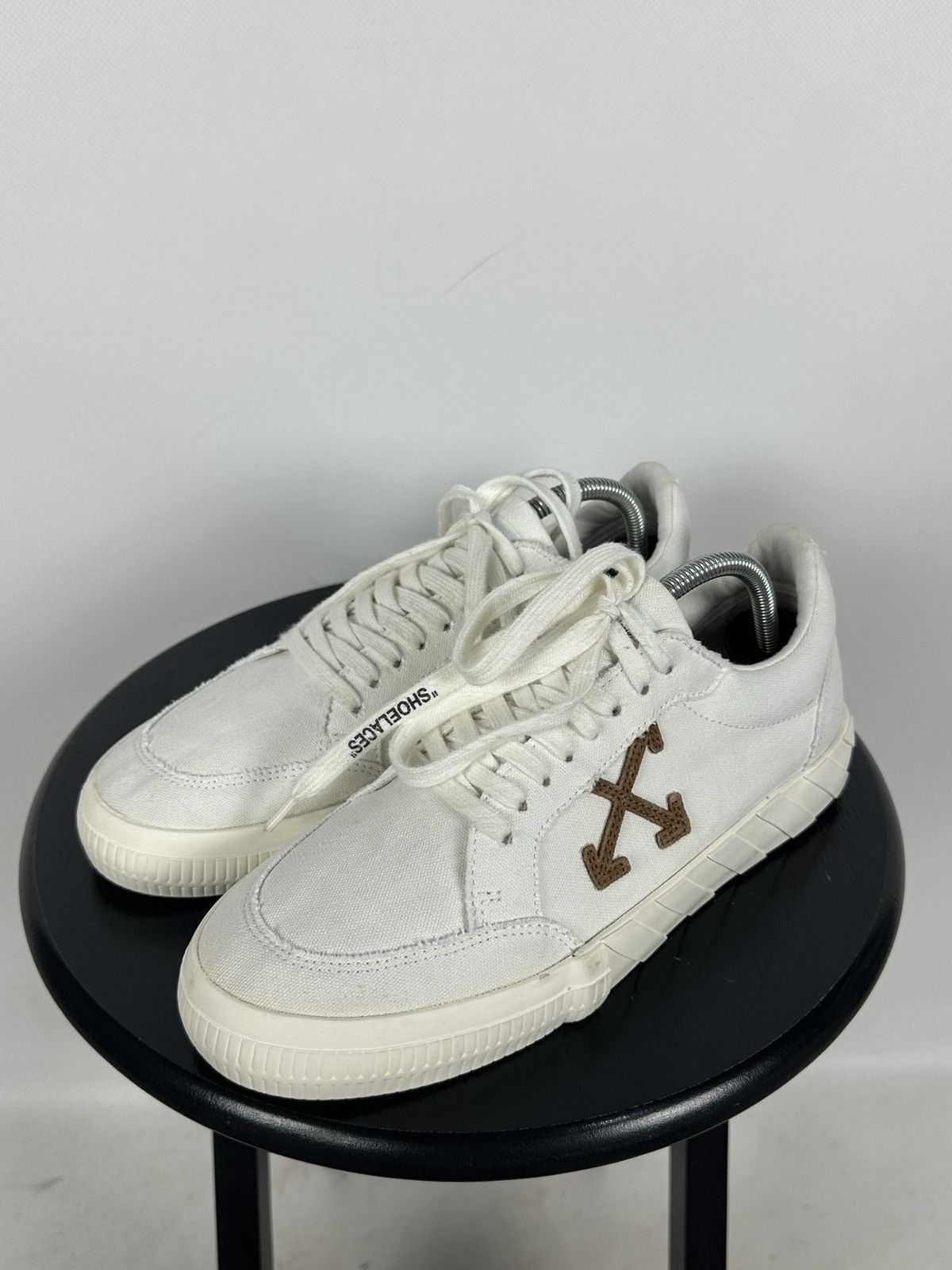 Off-White Off-White Vulcanized Virgil Abloh Low Top Sneakers Size US 9 / EU 42 - 8 Thumbnail