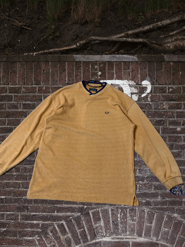 Fred Perry 🔥 2000s FRED PERRY DISTRESSED ICONIC LOGO SWEATSHIRT 🔥 Size US M / EU 48-50 / 2 - 1 Thumbnail