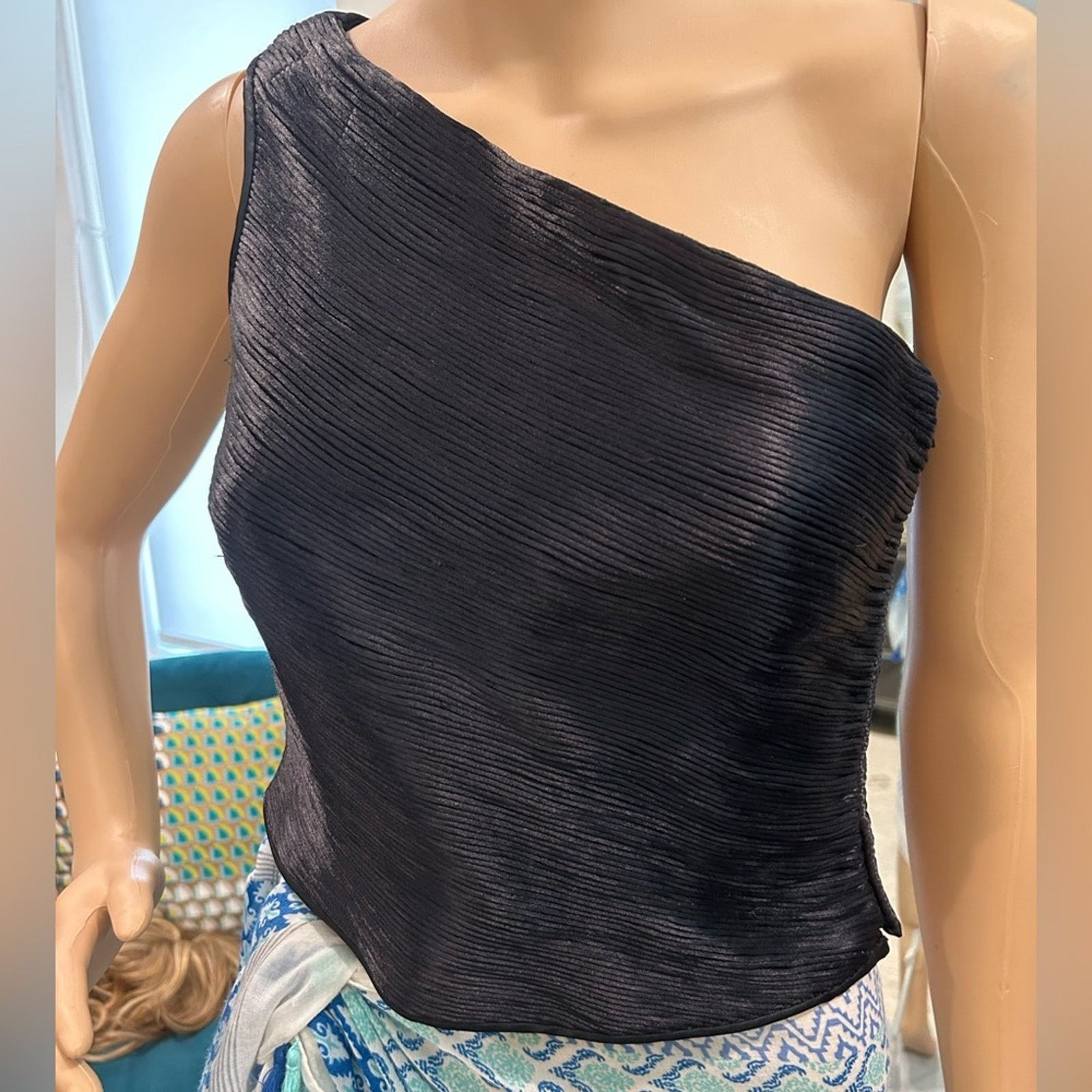 Andrew Marc Vintage Carmen black asymmetrical women’s party top medium Size M / US 6-8 / IT 42-44 - 1 Thumbnail