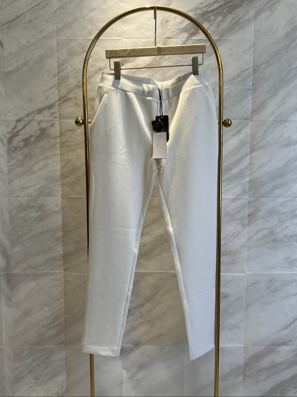 Bottega Veneta Bottega Veneta White Casual Pants Size 42 Size US 26 / EU 42 - 1 Thumbnail