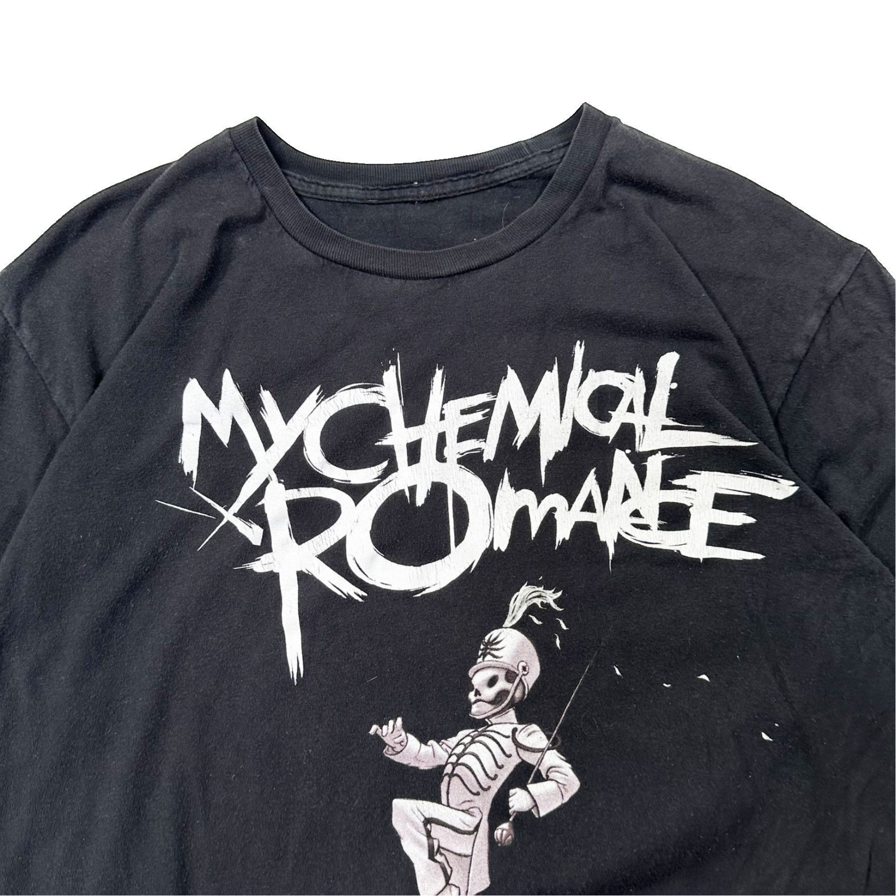 Vintage Vintage My Chemical Romance BLack Parade Graphic T Shirt Size US S / EU 44-46 / 1 - 2 Thumbnail