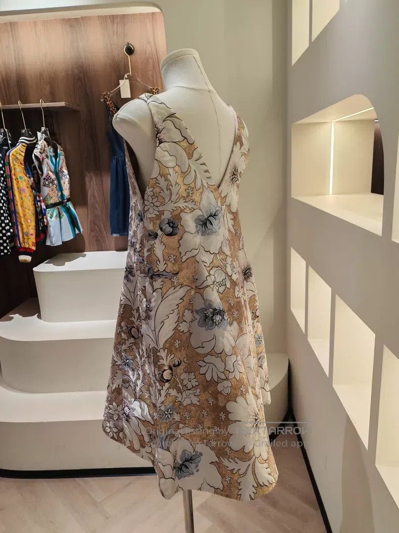 Fendi Fendi Runway style V-neck gold thread jacquard dress Size XS / US 0-2 / IT 36-38 - 7 Thumbnail