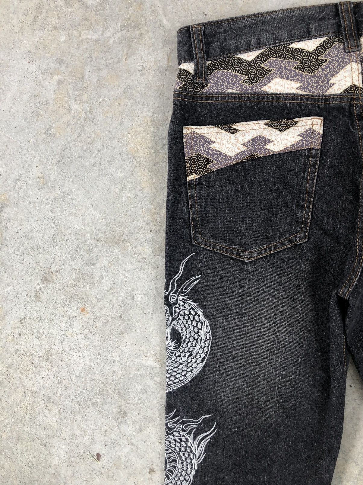 Japanese Brand Japanese Dragon Embroidered Distressed Jeans Size US 31 - 11 Thumbnail