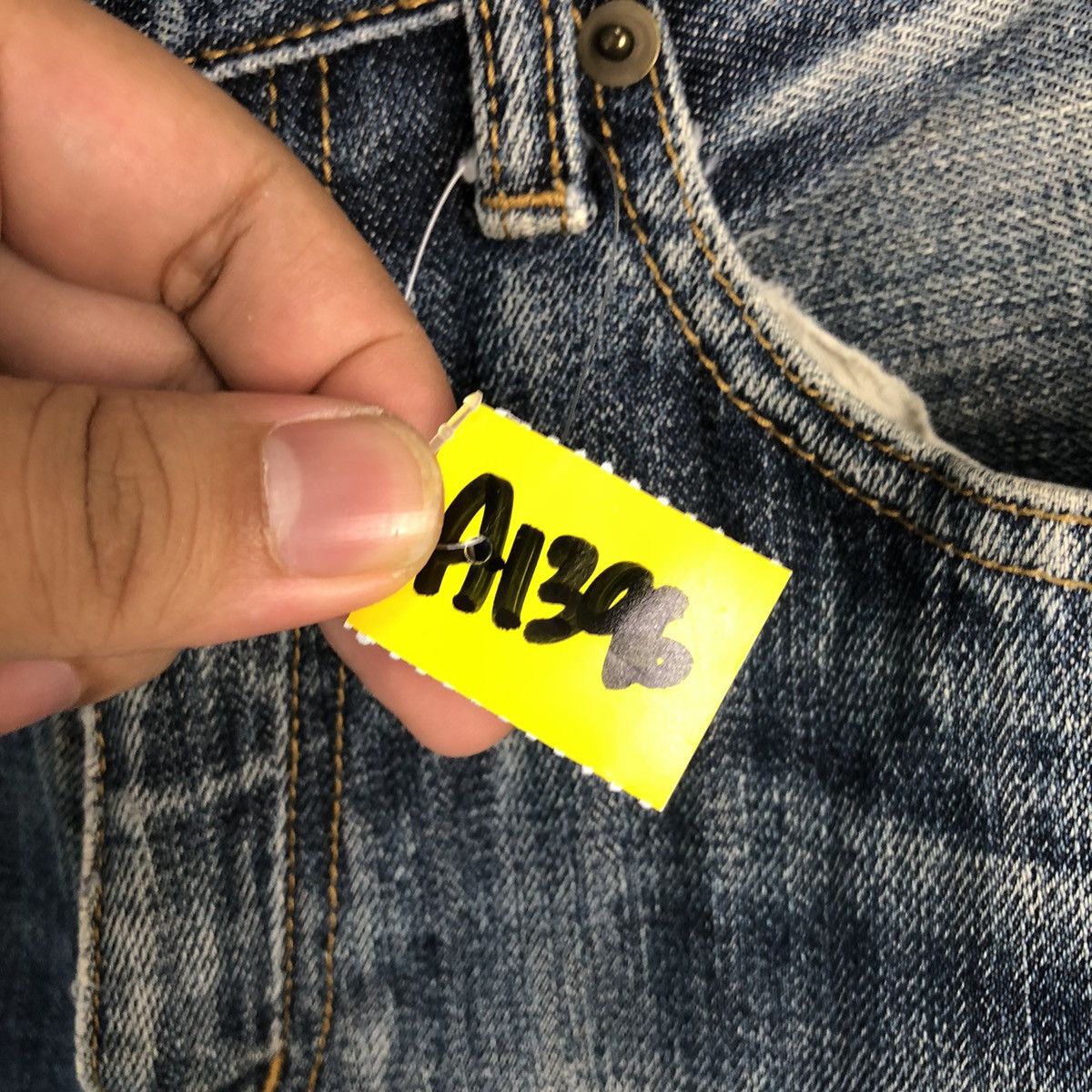 Japanese Brand Uniqlo Blue faded Distressed Denim Pants #A1396 Size US 30 / EU 46 - 13 Thumbnail