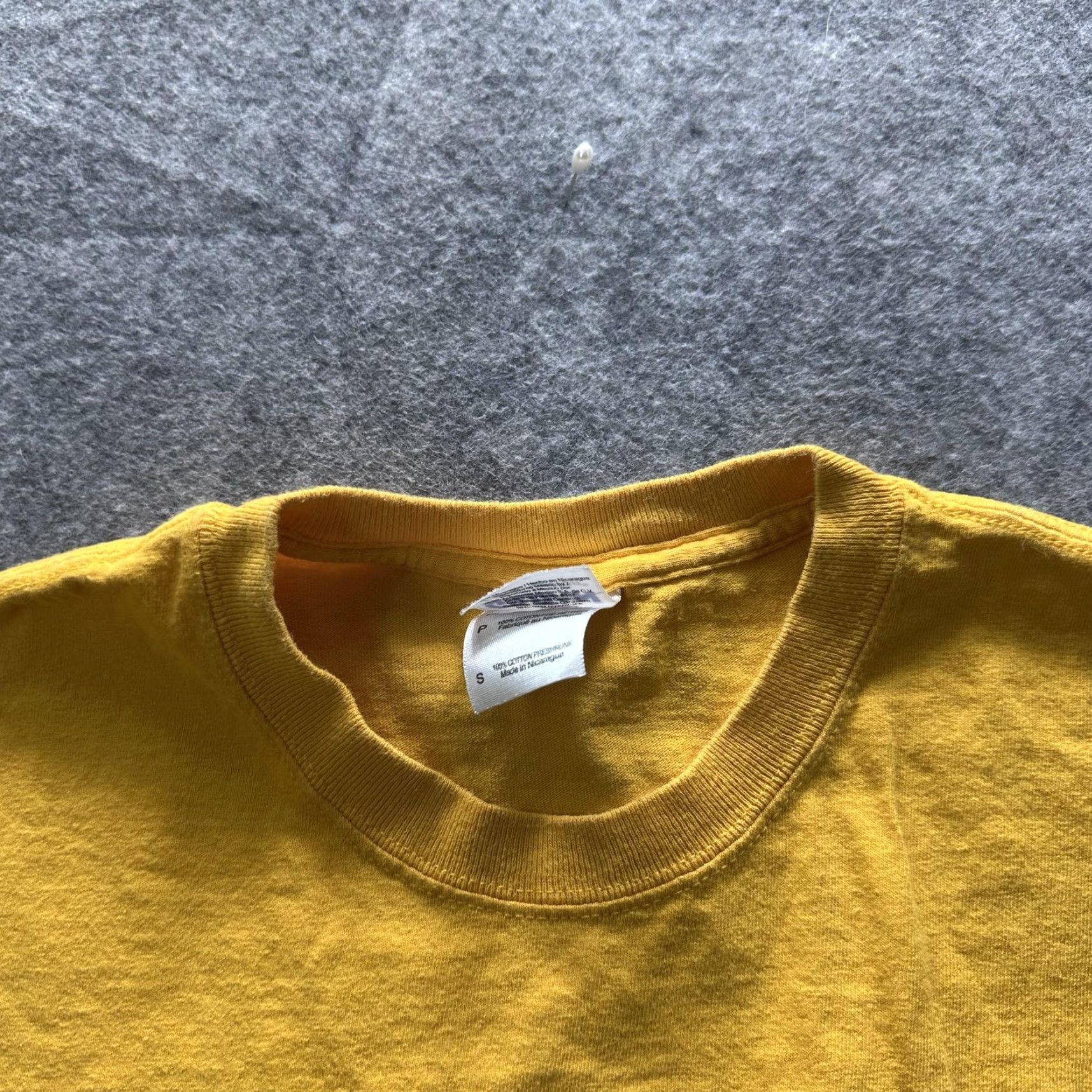 Gildan Gildan Shirt Mens Small Yellow Mt. Airy Basketball 2010 2011 Team Tee Graphic Size US S / EU 44-46 / 1 - 3 Thumbnail