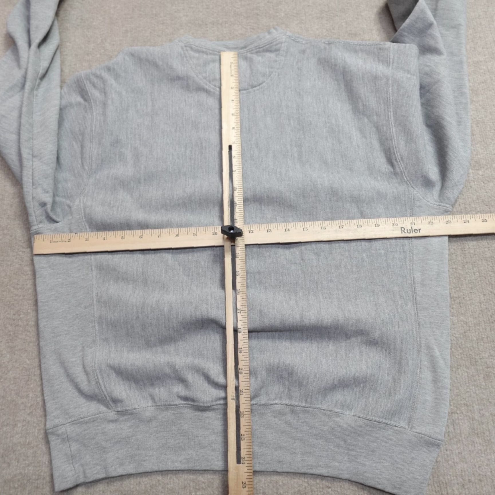 Champion VINTAGE Champion Reverse Weave Sweatshirt Medium Gray Men Pullover Crew Neck Long Sleeve Gray 90s Size US M / EU 48-50 / 2 - 7 Thumbnail