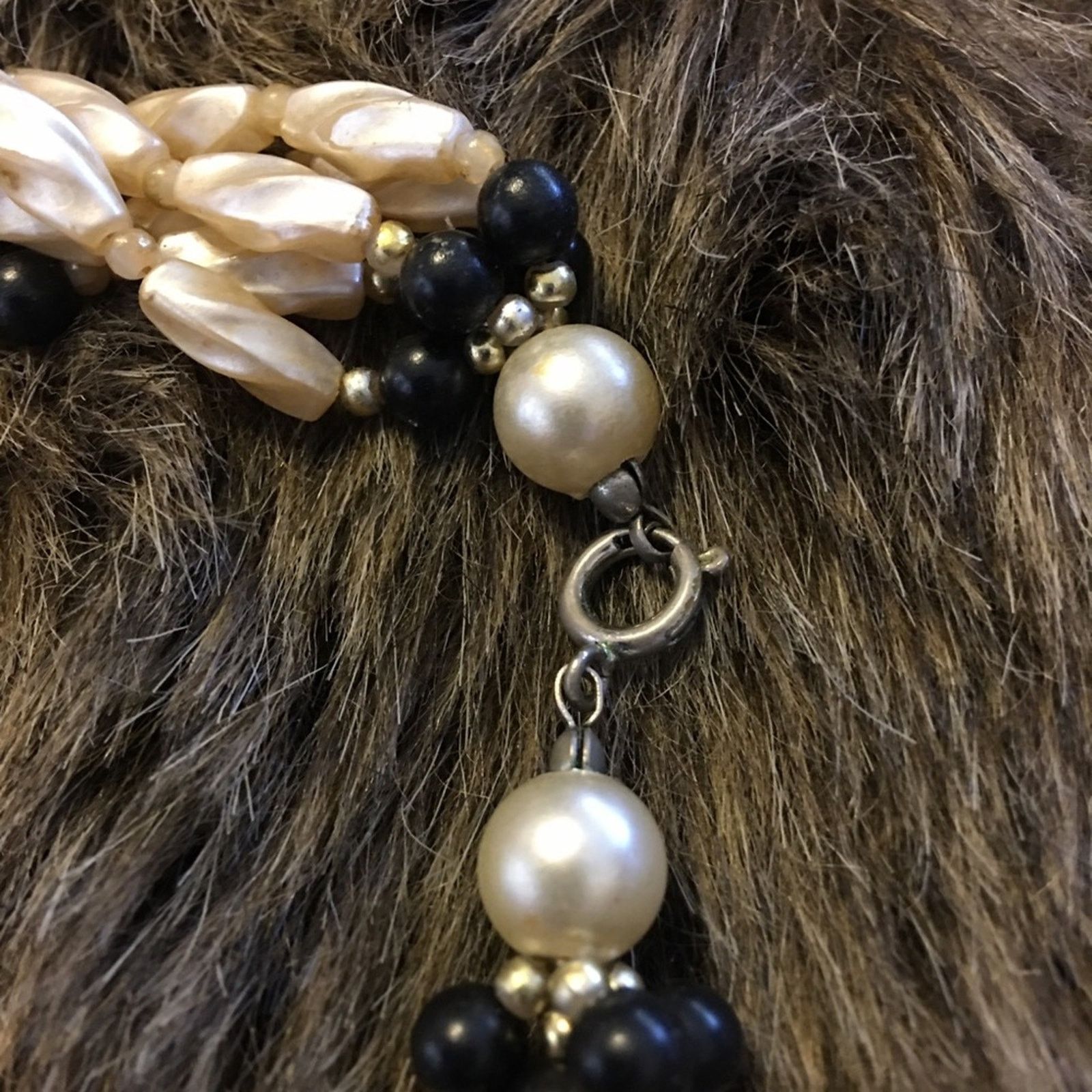 Vintage Vintage 70s multi strand pearlescent bead necklace Size ONE SIZE - 7 Thumbnail