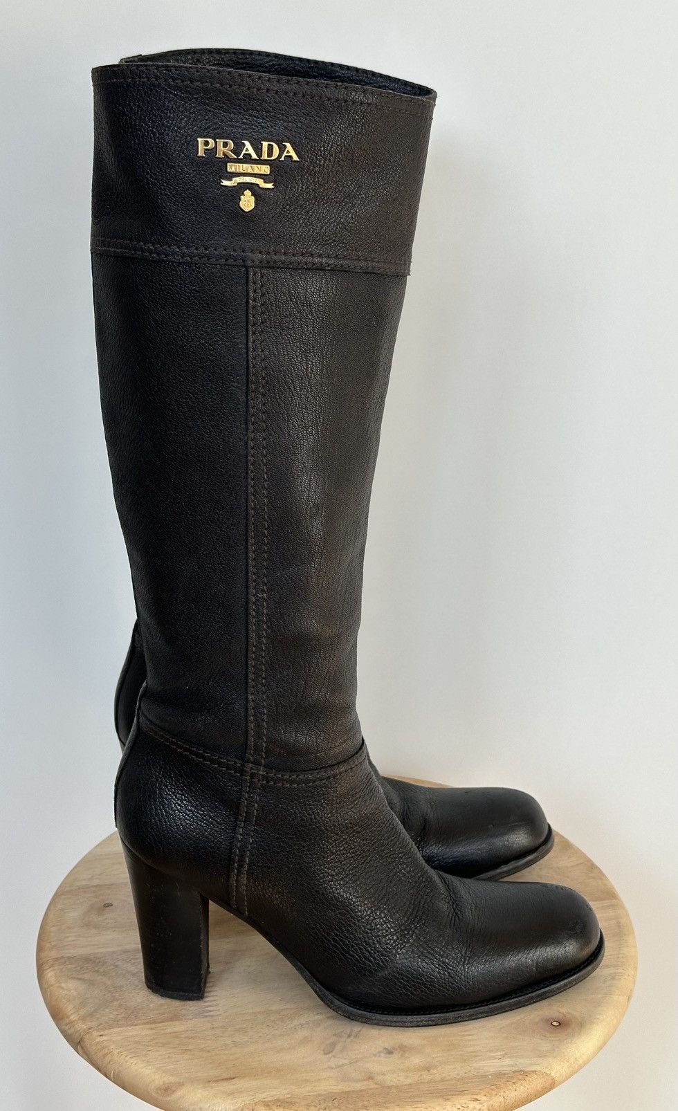 Prada Prada Black Leather Knee-High Boots Gold Logo Block Heel Size US 8.5 / IT 38.5 - 4 Thumbnail