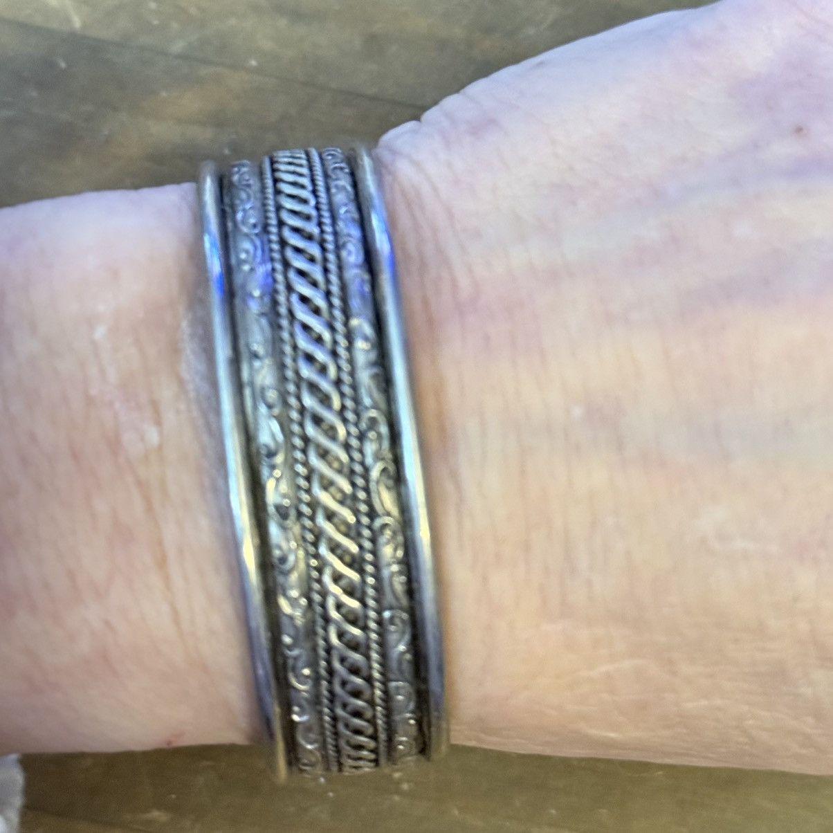 Vintage Vintage silver plated textured cuff bracelet Size ONE SIZE - 4 Thumbnail