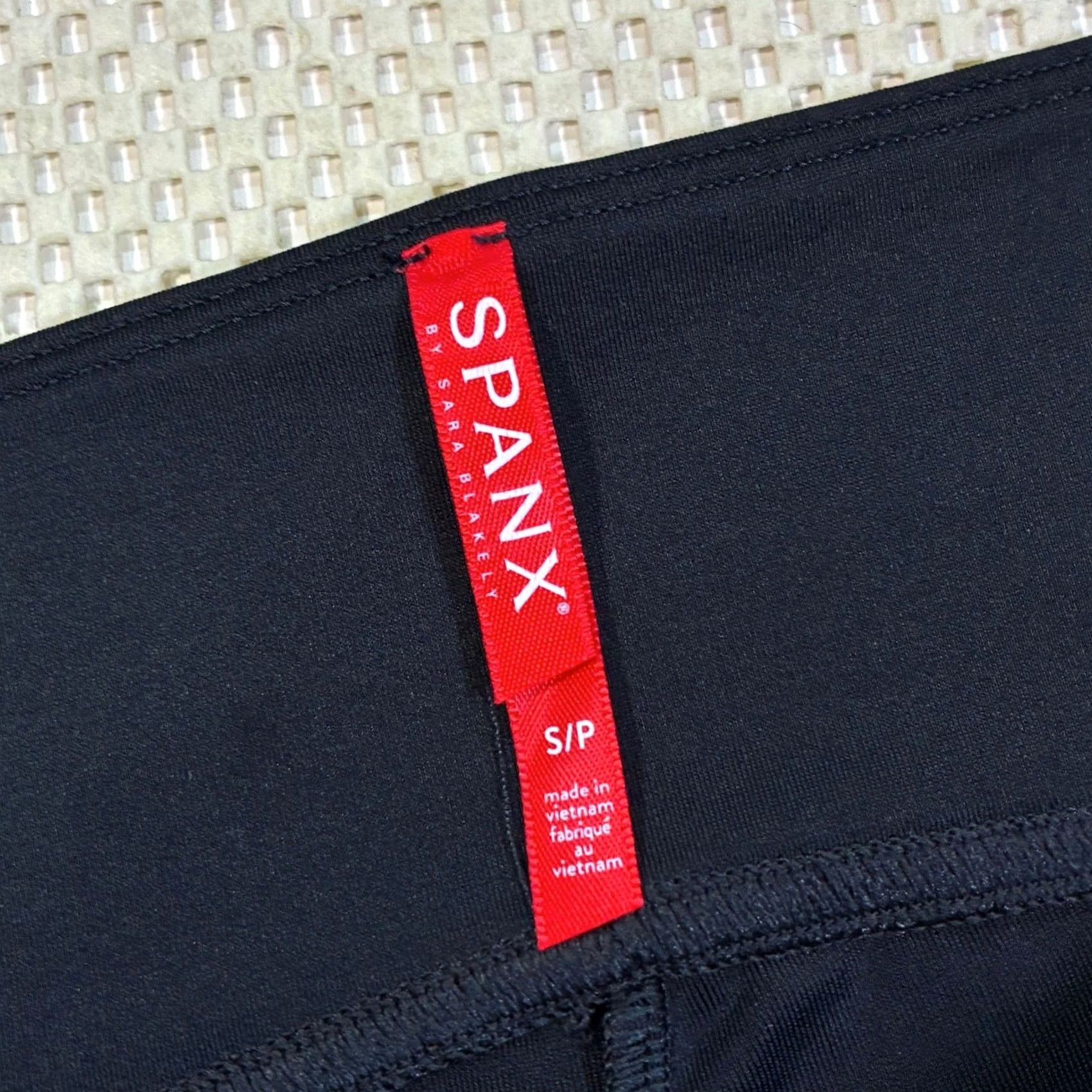 Spanx SPANX Leggings Black Faux Leather Shine White Stripe Side Detail Women Small Leggings Size 28" / US 6 / IT 42 - 4 Thumbnail