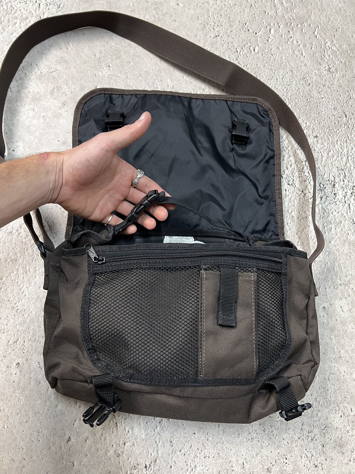 Nike × Vintage Rare Vintage Sling Bag Sandbag Nylon Y2K Gorpcore Size ONE SIZE - 7 Thumbnail