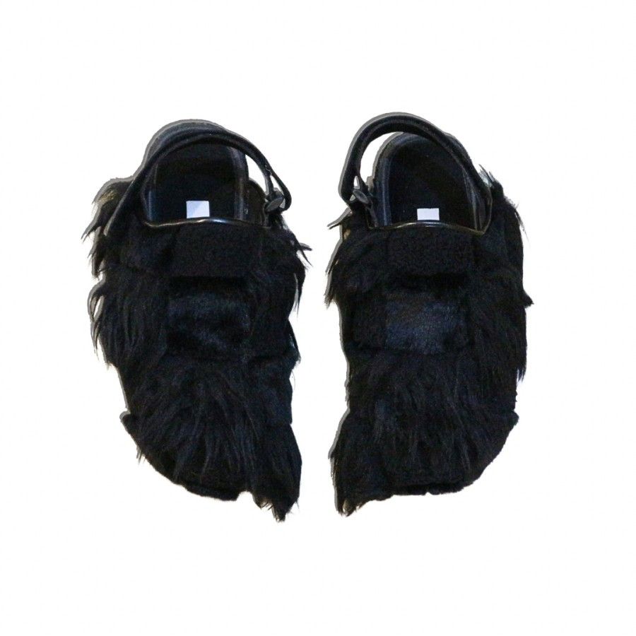 Other Unisex Black Fuzzy Clogs Size US 10 / EU 43 - 2 Thumbnail