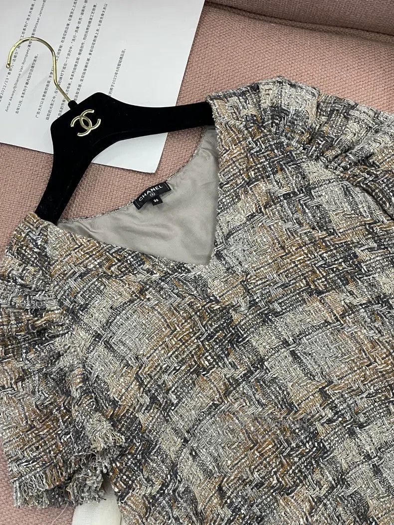 Chanel Chanel Greek series V-neck tassel tweed short sleeves Size XS / US 0-2 / IT 36-38 - 2 Thumbnail