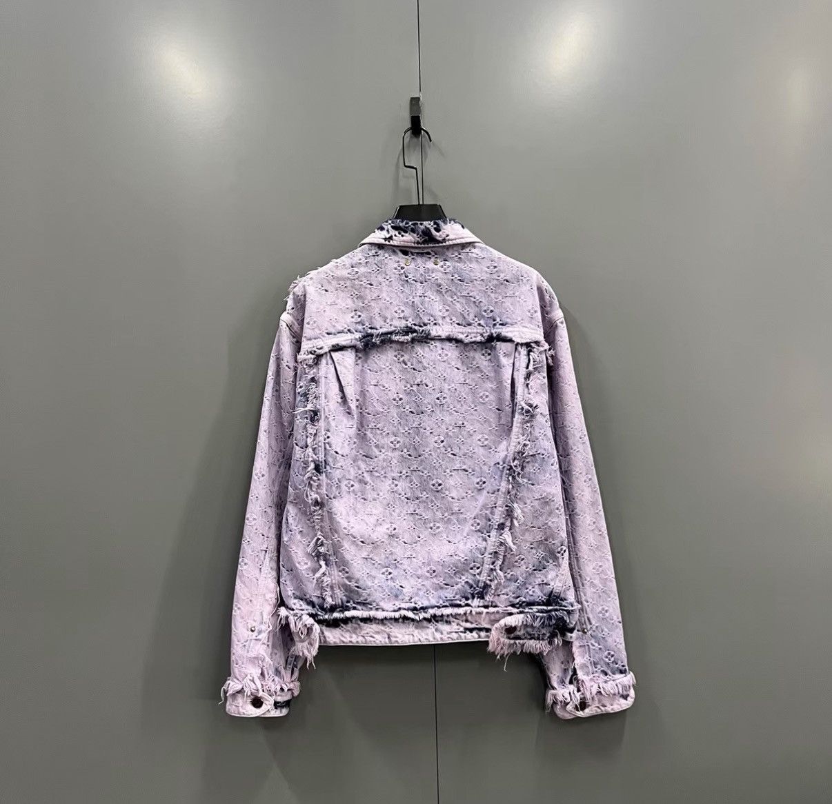 Louis Vuitton Louis Vuitton Vintage Logo Jacquard Fringe Denim Jacket J41 Size US M / EU 48-50 / 2 - 2 Thumbnail