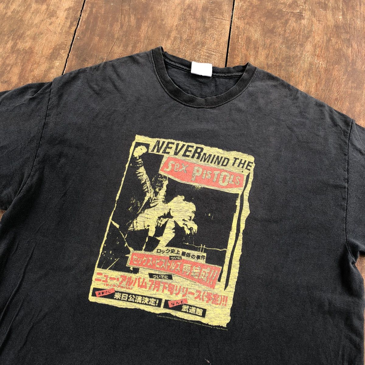 Band Tees Vintage 2005 Sex Pistols Band Tour T Shirts Size US XL / EU 56 / 4 - 1 Thumbnail