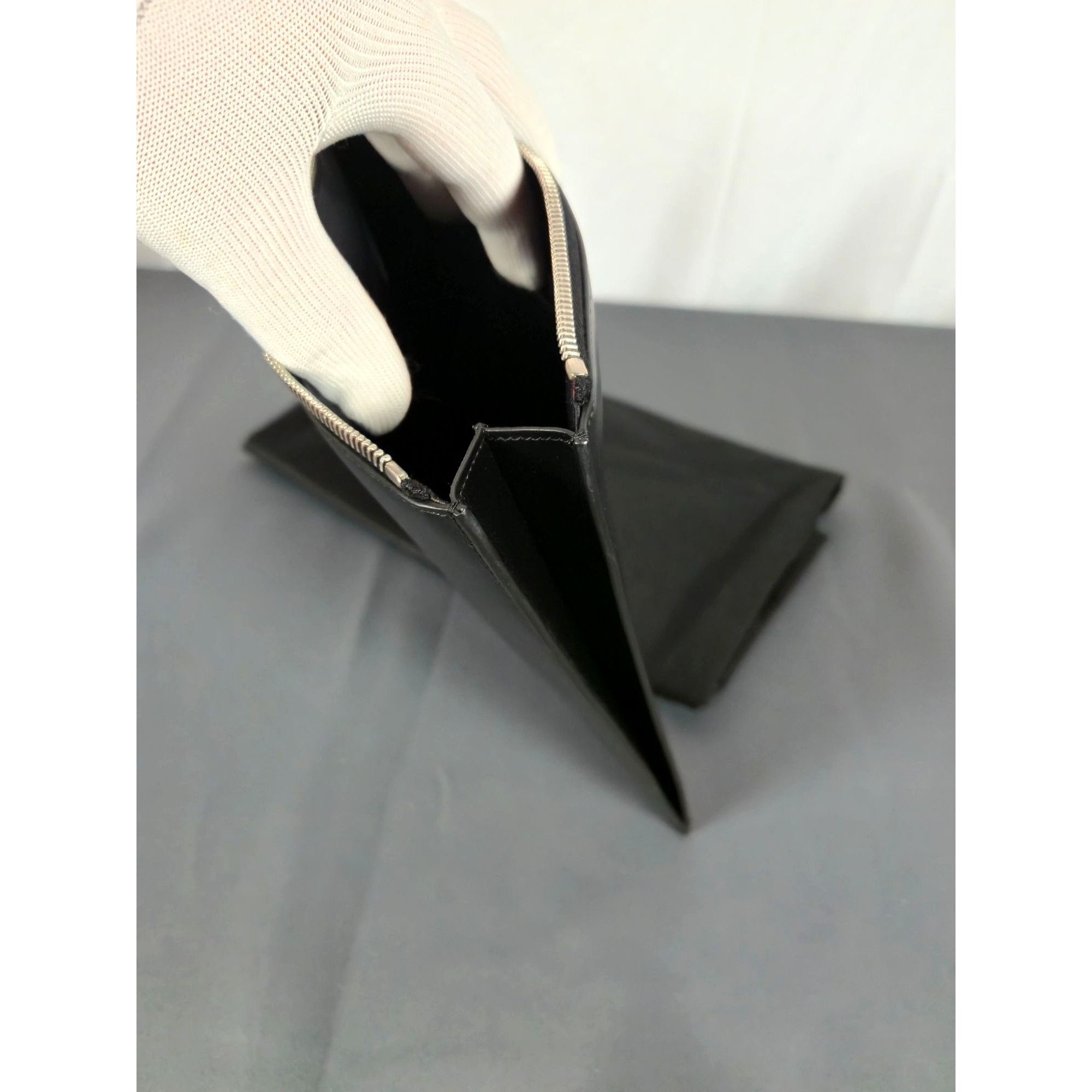 Yves Saint Laurent Saint Laurent Waiting For Sunset Black Leather Pouch Size ONE SIZE - 7 Thumbnail