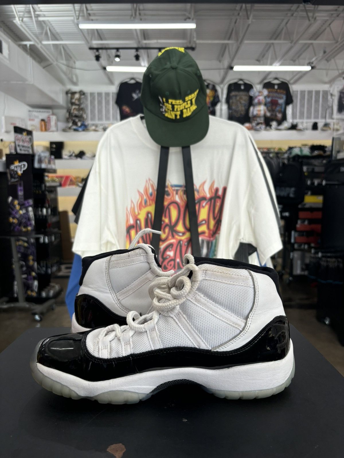 Jordan Brand Air Jordan 11 Concord Sz. 7Y (2018) Size US 7 / EU 40 - 4 Thumbnail