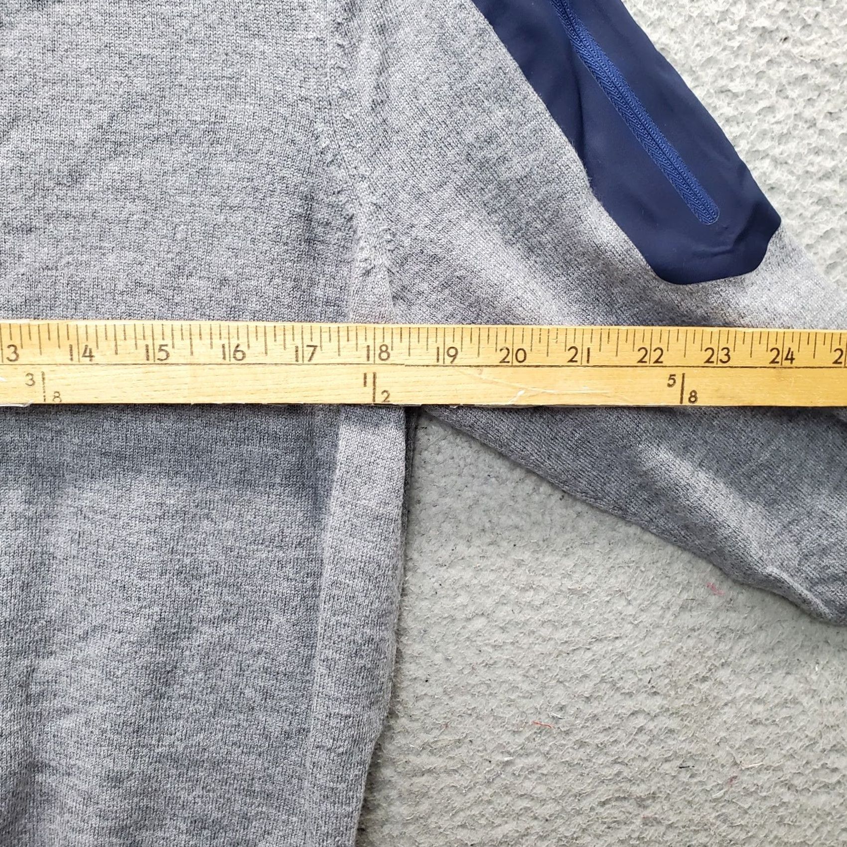 Vineyard Vines VINEYARD VINES Sweater Womens M Gray Performance Knit Side Shoulder 1/4 Zip Size M / US 6-8 / IT 42-44 - 4 Thumbnail