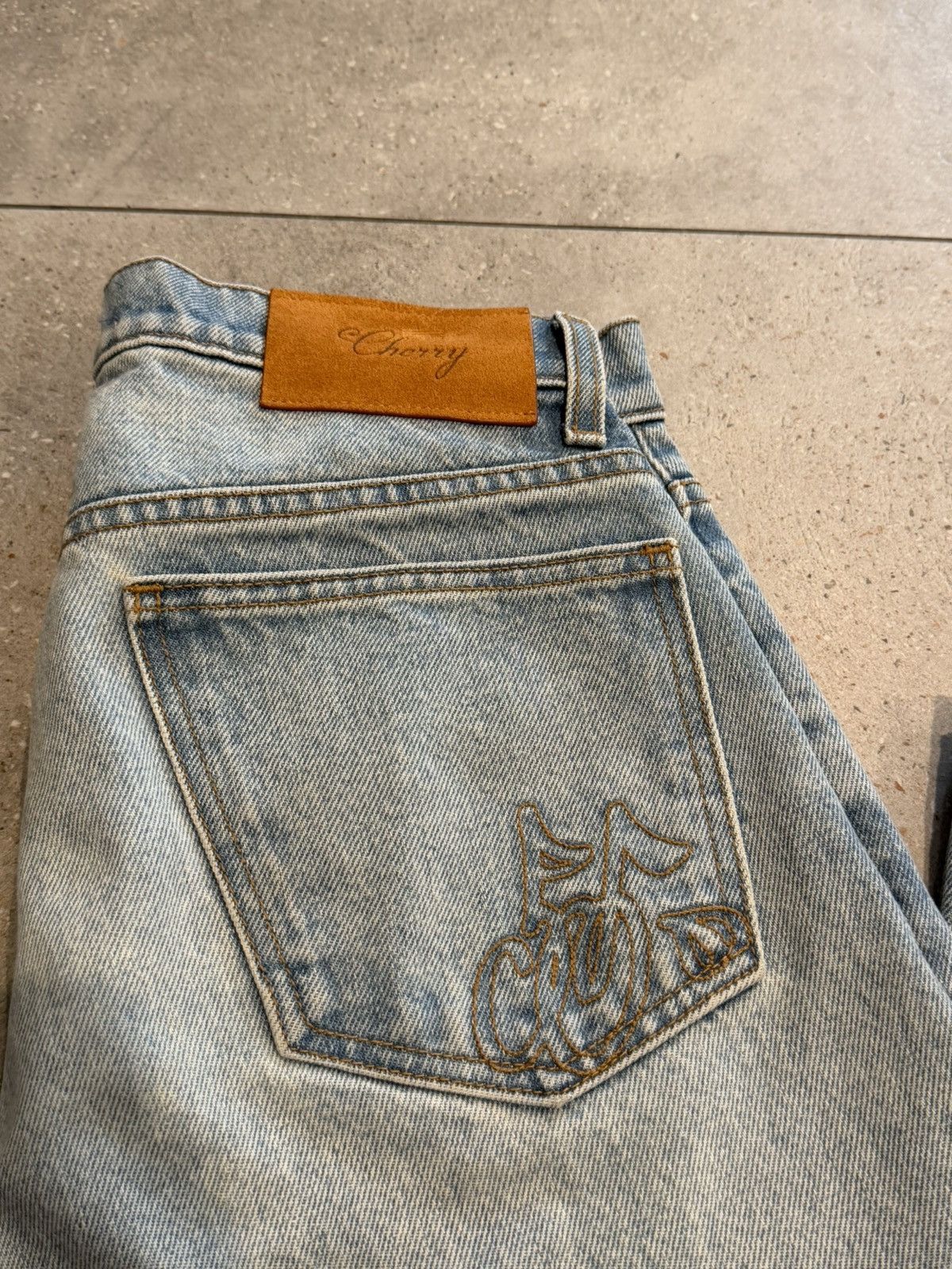 Cherry LA CHERRY LOS ANGELES Straight-Leg Jeans Size US 30 / EU 46 - 2 Thumbnail