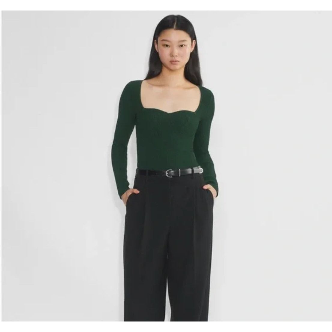 Aritzia NWT ARITZIA Wilfred Tuscany Sweater - Dark Green M Size M / US 6-8 / IT 42-44 - 1 Thumbnail