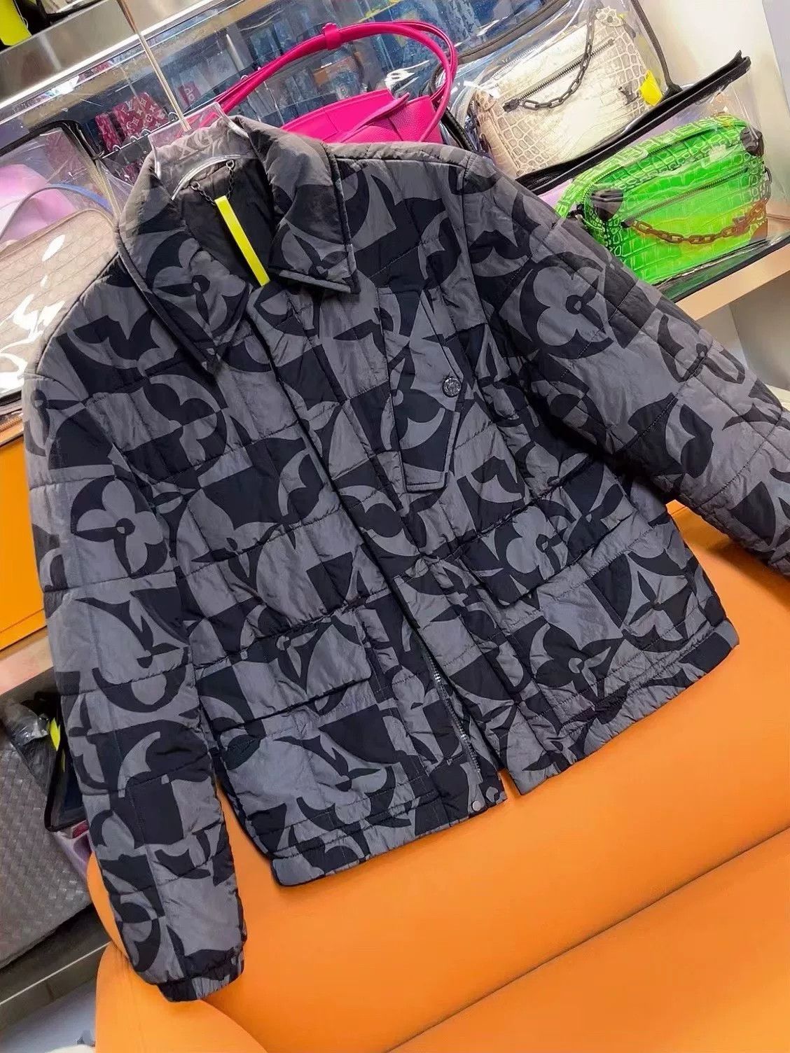 Louis Vuitton Louis Vuitton LV Geometric Print Men's Jacket Size US S / EU 44-46 / 1 - 1 Thumbnail