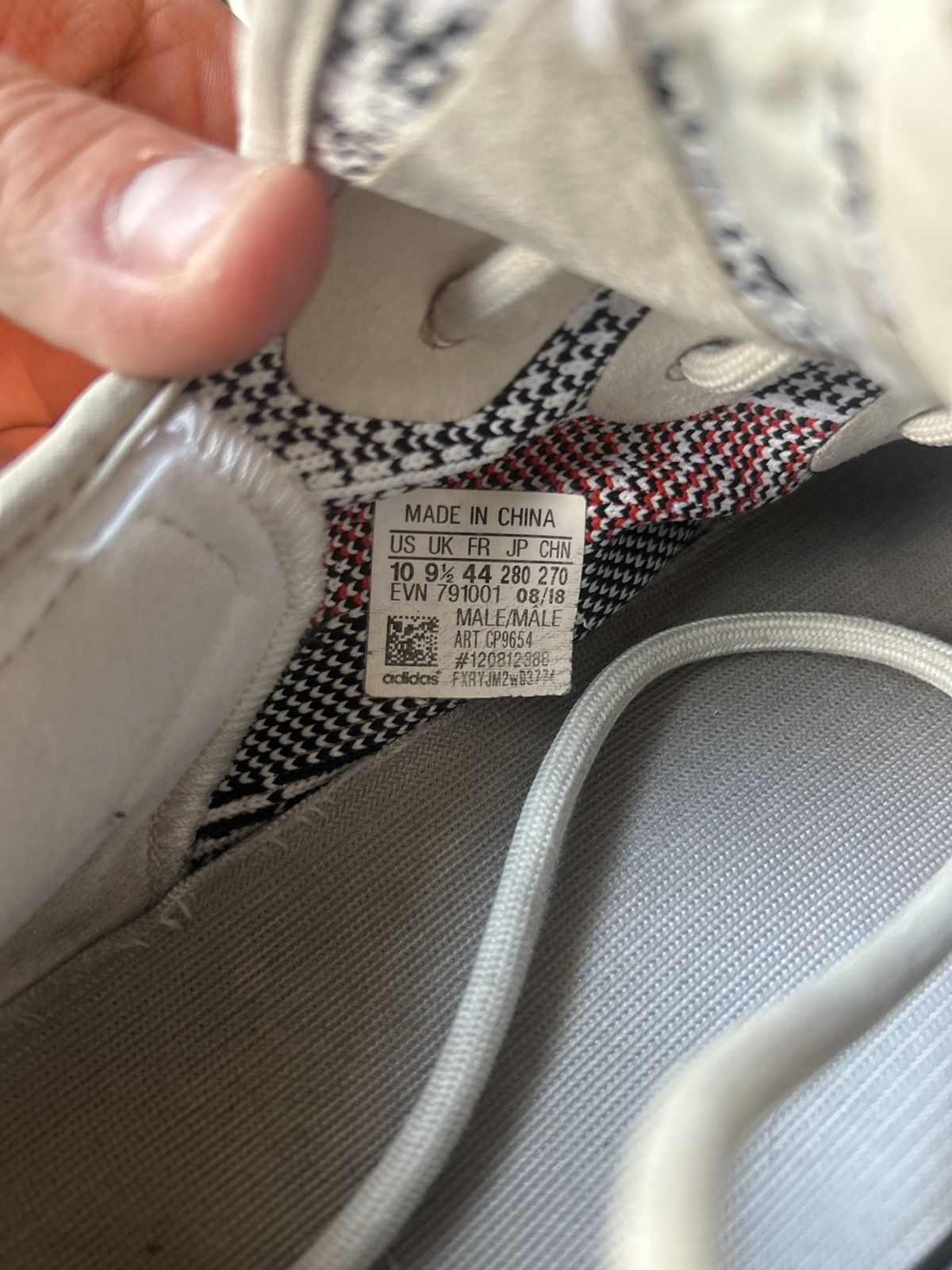 Kanye West × Yeezy Yeezy Zebra Size US 10 / EU 43 - 1 Thumbnail