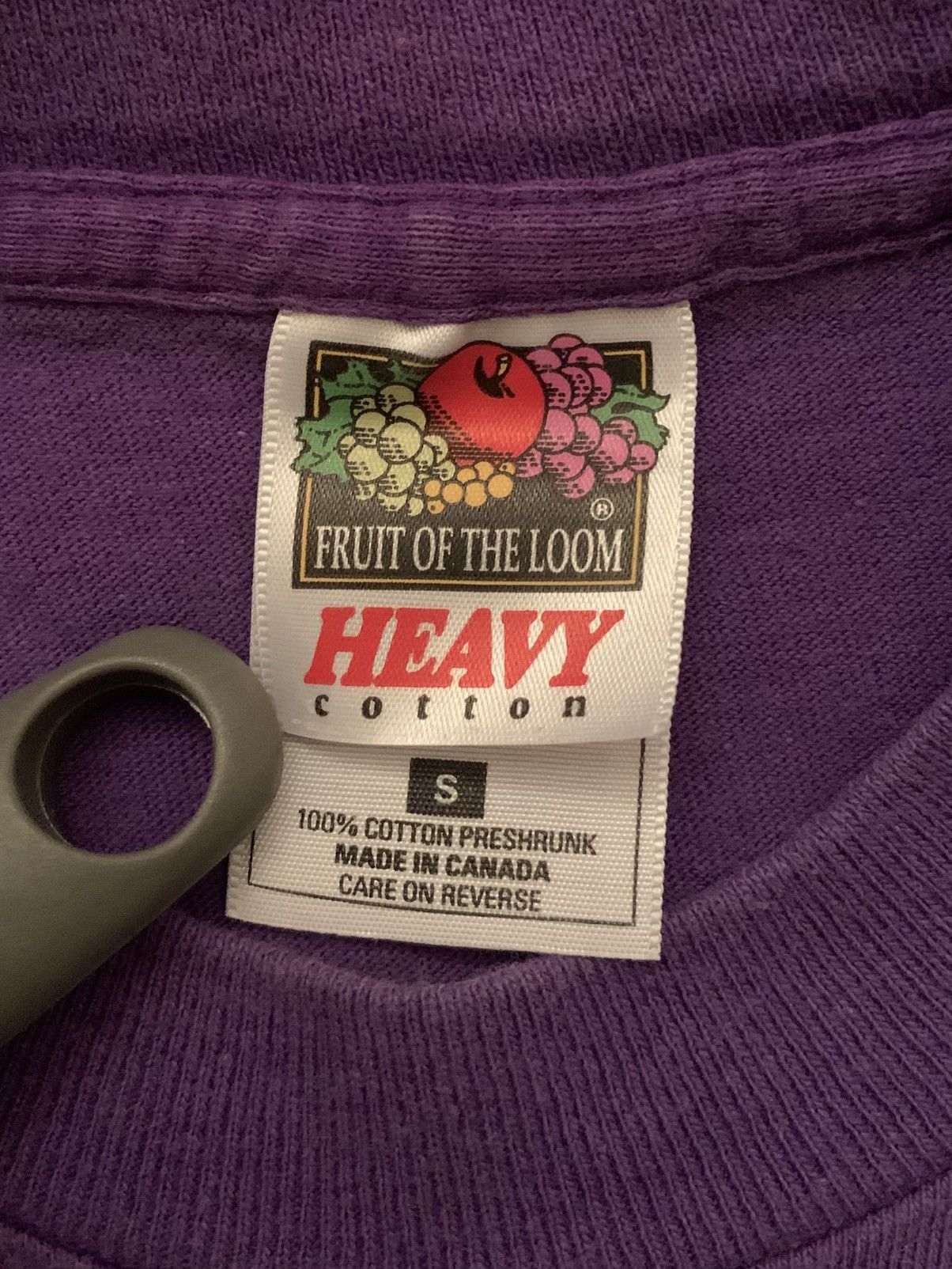 Fruit Of The Loom Vintage 90s Single Stitch Mark Henderson Native Orca T-Shirt Size US S / EU 44-46 / 1 - 5 Thumbnail