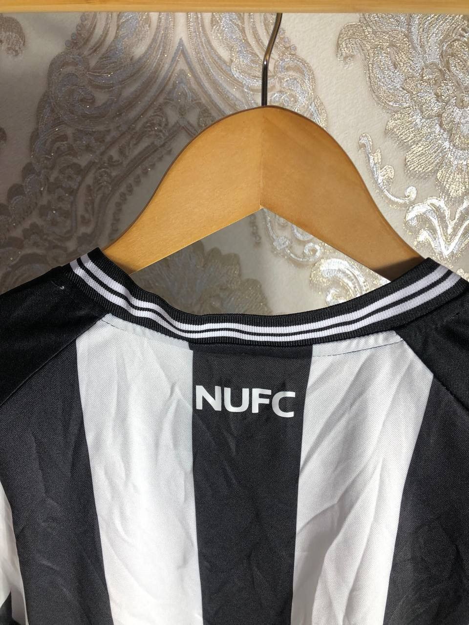 Vintage VERY RARE CASTORE FC NEW CASTLE UNITED ENGLAND SOCCER JERSEY Size US S / EU 44-46 / 1 - 9 Thumbnail