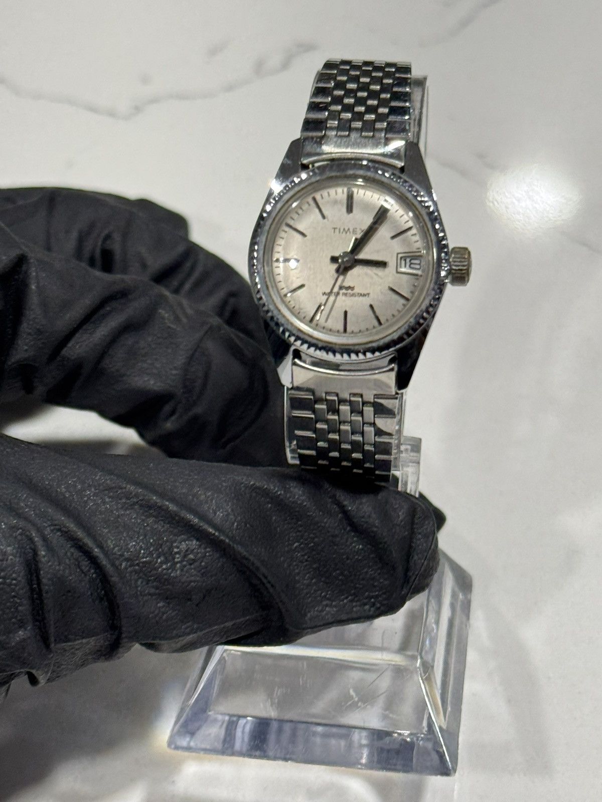 Timex Manual wind Timex w/ fluted bezel & stainless steel bracelet Size ONE SIZE - 7 Thumbnail