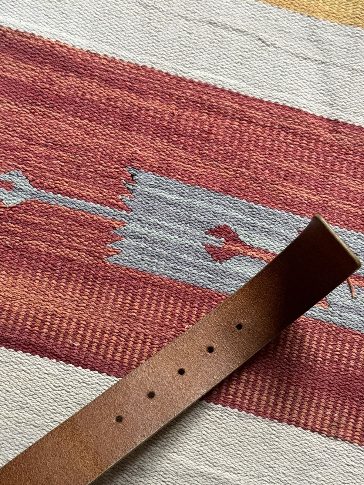 Puma Vintage Puma Women’s y2k Japanese Gold Genuine Leather Belt Size ONE SIZE - 5 Thumbnail