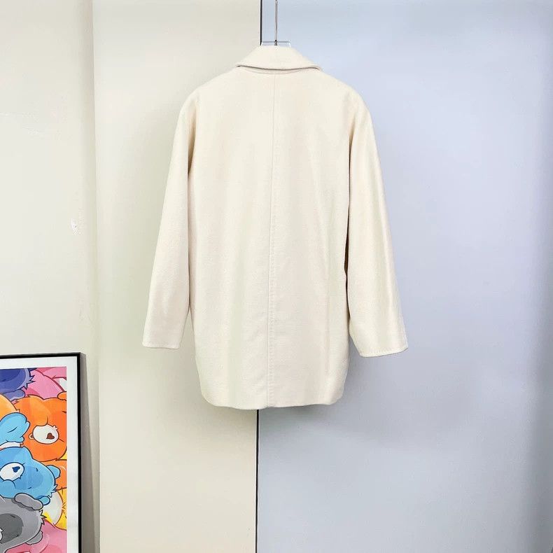 Max Mara Max Mara Off-white sheepwool lapel double-breasted coat co Size M / US 6-8 / IT 42-44 - 2 Thumbnail