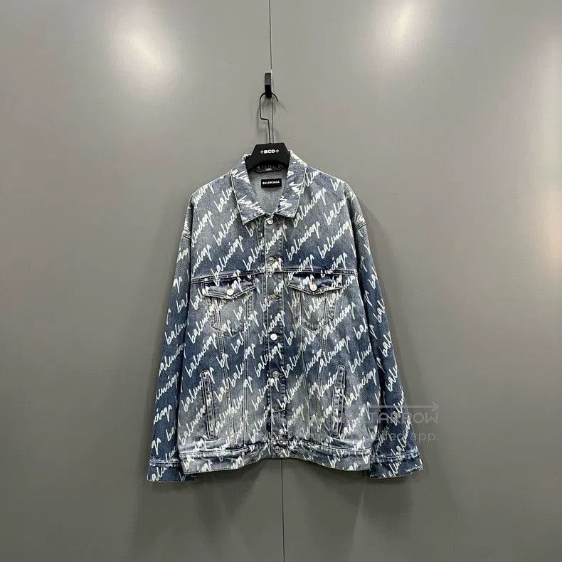 Balenciaga Balenciaga Full Print Logo Denim Jacket Size US S / EU 44-46 / 1 - 1 Thumbnail