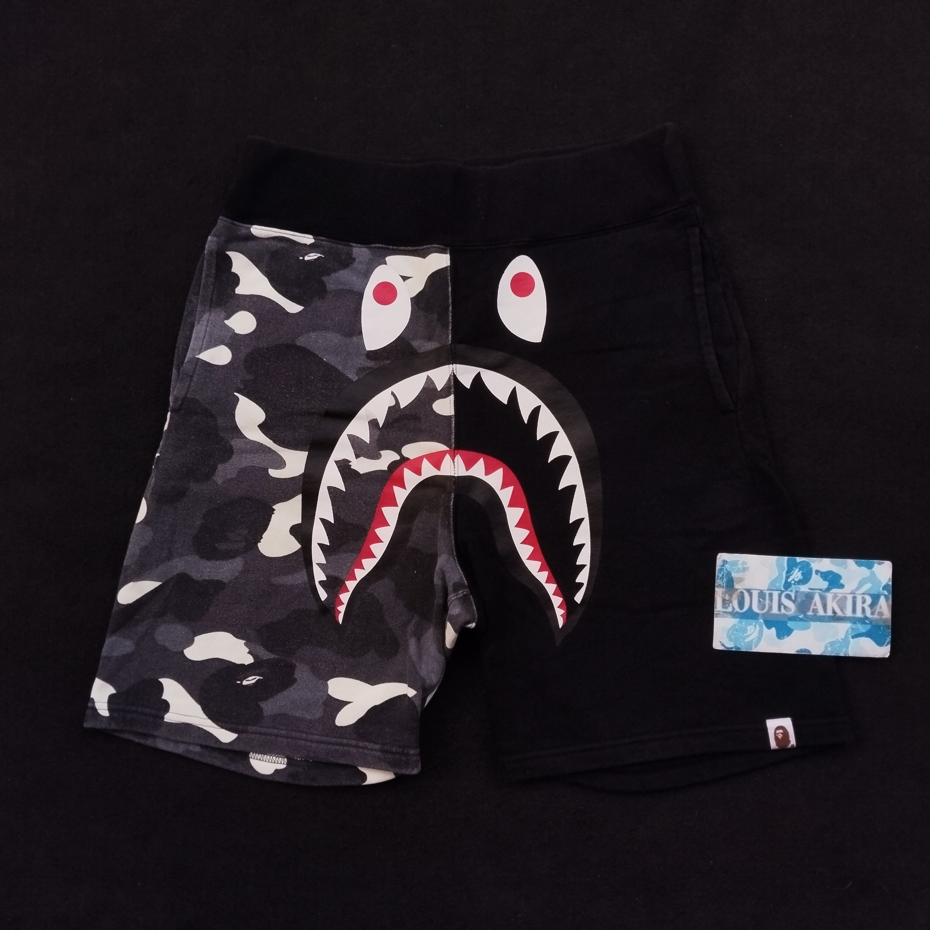 Bape 2015 City Camo Shark Sweat Shorts Size US 32 / EU 48 - 1 Thumbnail