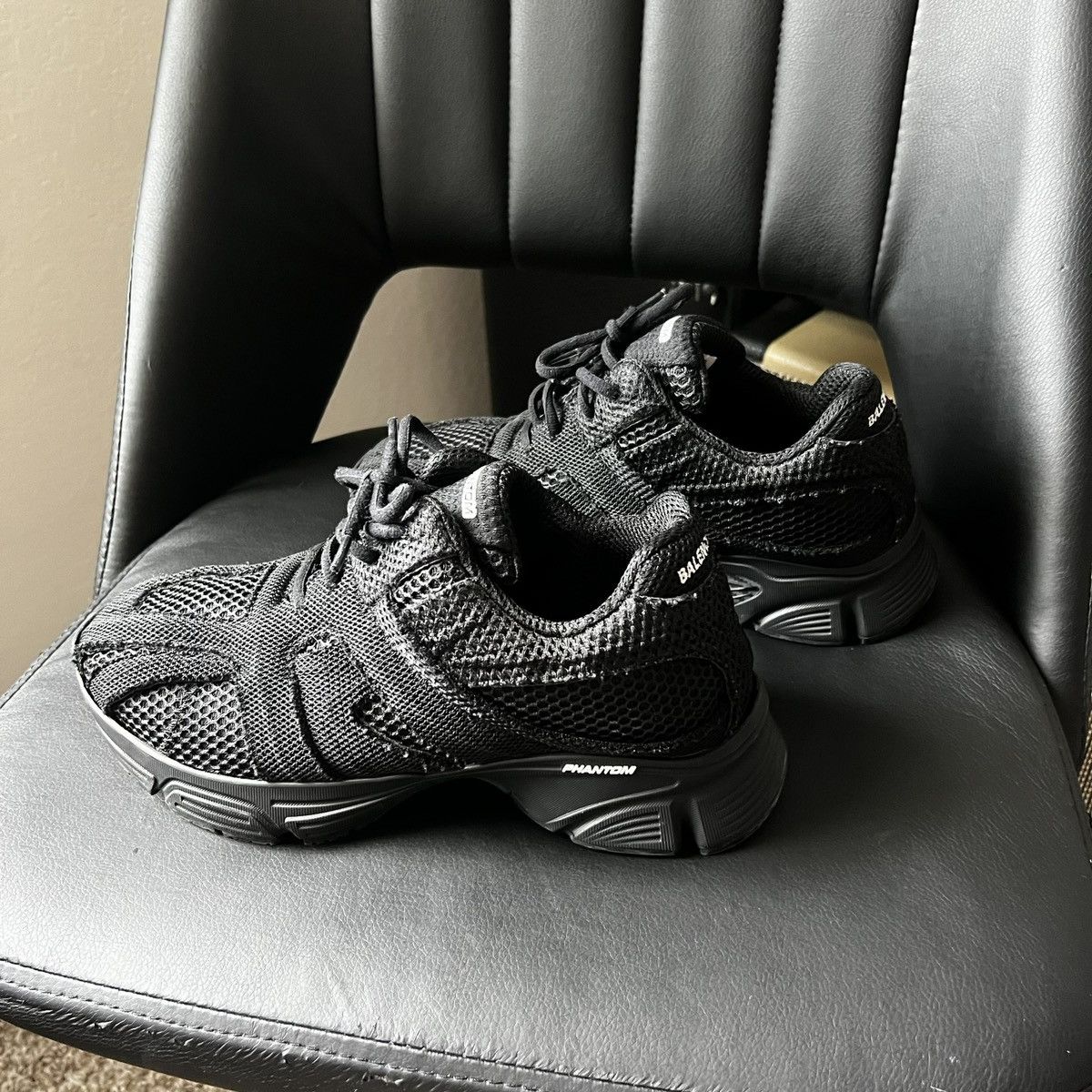 Balenciaga Balenciaga Phantom Size US 7 / EU 40 - 2 Thumbnail