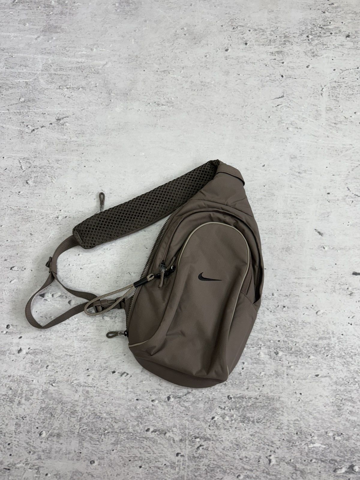 Nike Vintage Center Swoosh Gorpcore Sling Bag in Brown, Men's