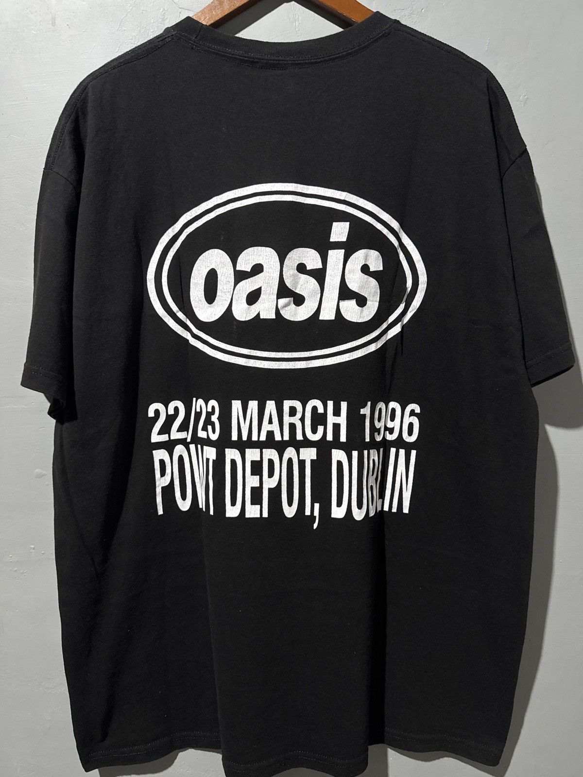 Band Tees Oasis Eorupe Dublin Tour 96 Vintage Noel Gallagher Size US XL / EU 56 / 4 - 13 Thumbnail