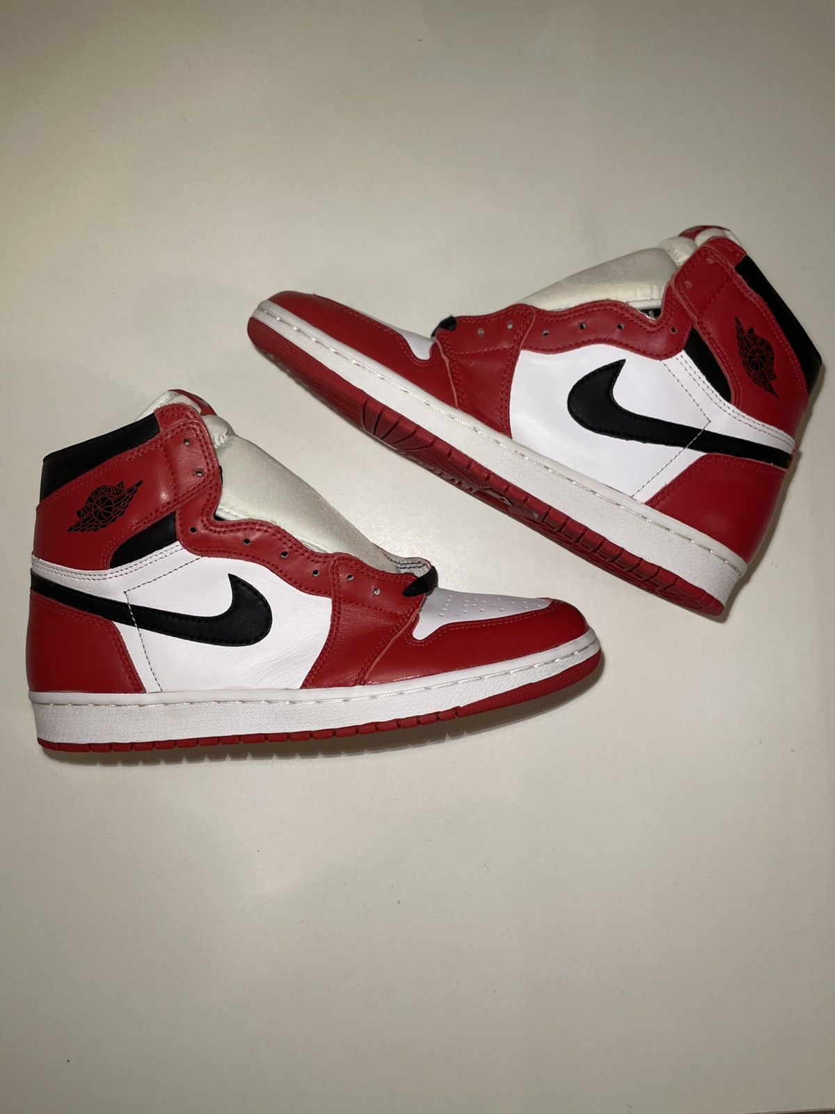 Nike Jordan 1 High Chicago 1994 Size US 11 / EU 44 - 1 Thumbnail