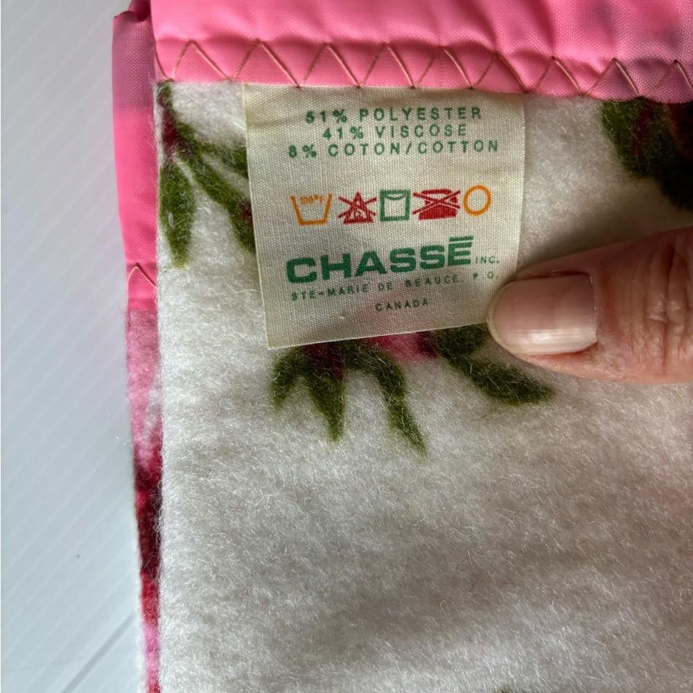 Designer Vintage Throw Blanket with Floral Design Size ONE SIZE - 4 Thumbnail
