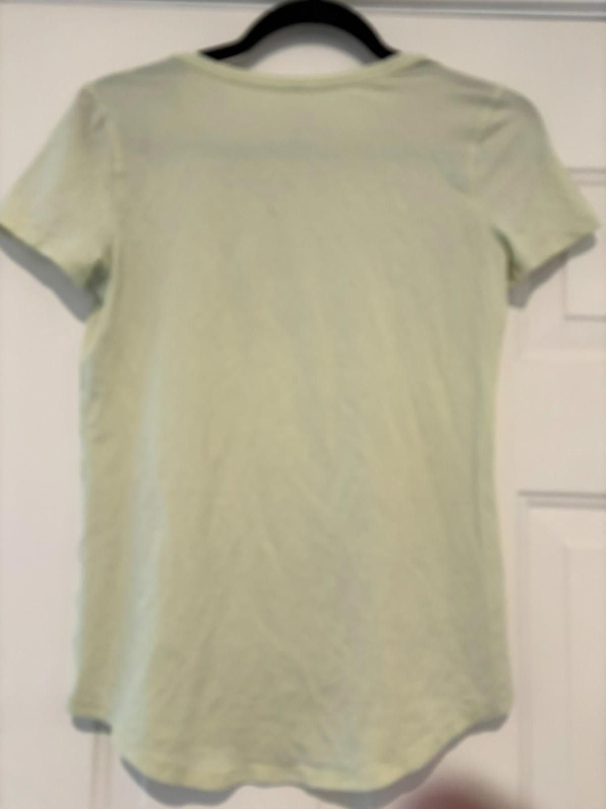 Lululemon Womens sz 2 Lululemon light green t shirt #521 Size XS / US 0-2 / IT 36-38 - 2 Thumbnail