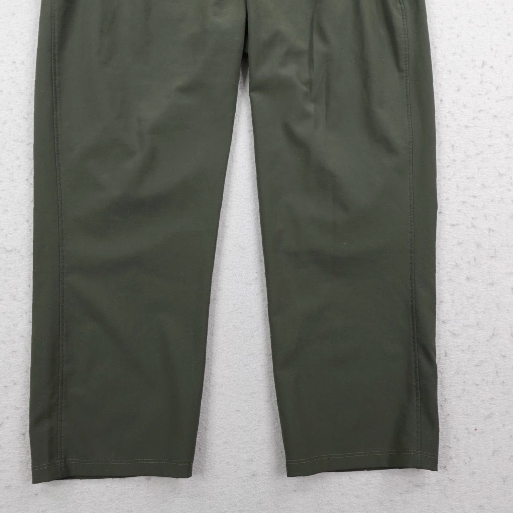Lululemon Lululemon Pants Womens 8 Green On The Fly Woven Cropped Jogger Yoga Gym Athletic Size 30" / US 8 / IT 44 - 3 Thumbnail