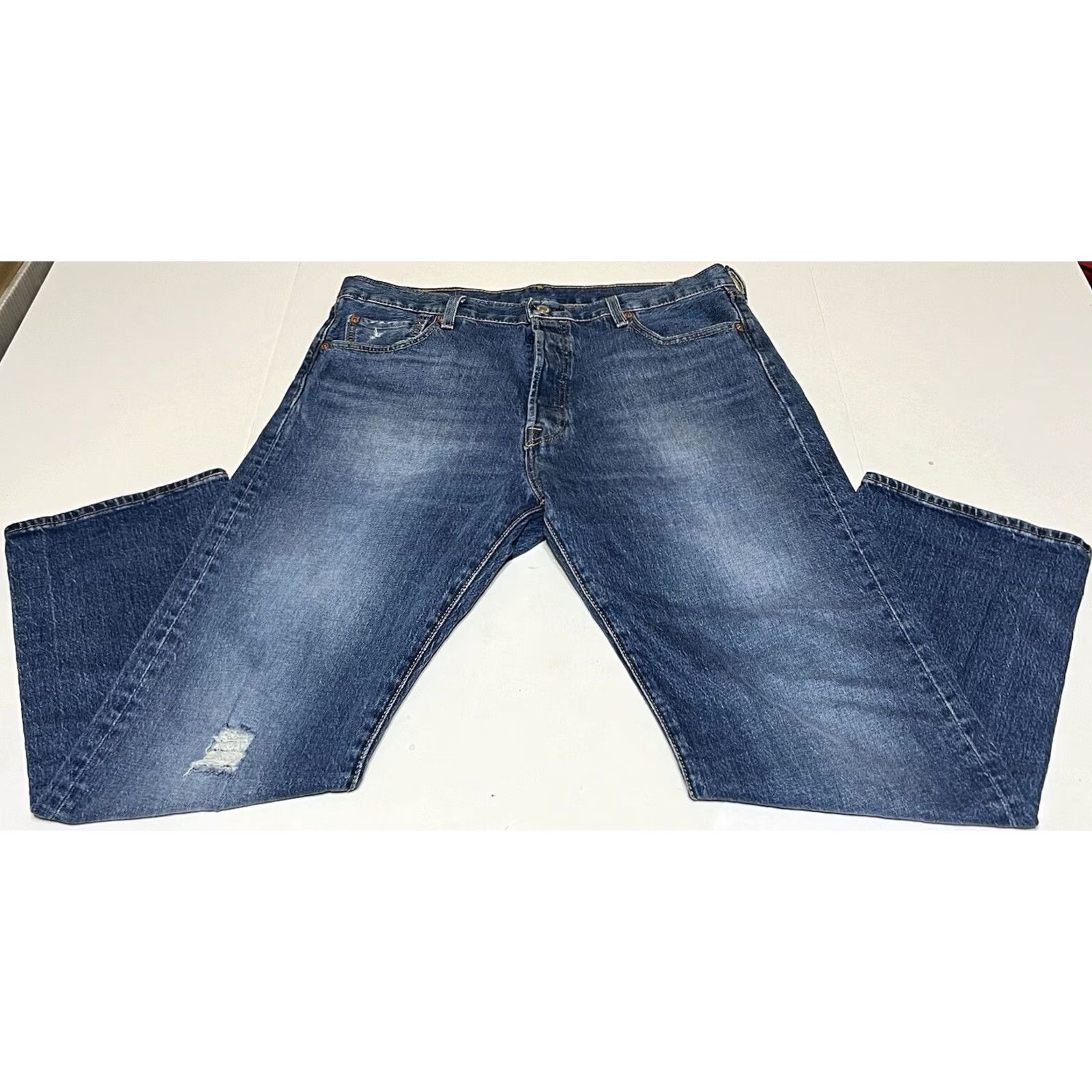 Levi's Levi's 501 Jeans Mens 36x29 Blue Distressed Button Fly Straight 90s USA Vintage No Size US 36 / EU 52 - 2 Thumbnail