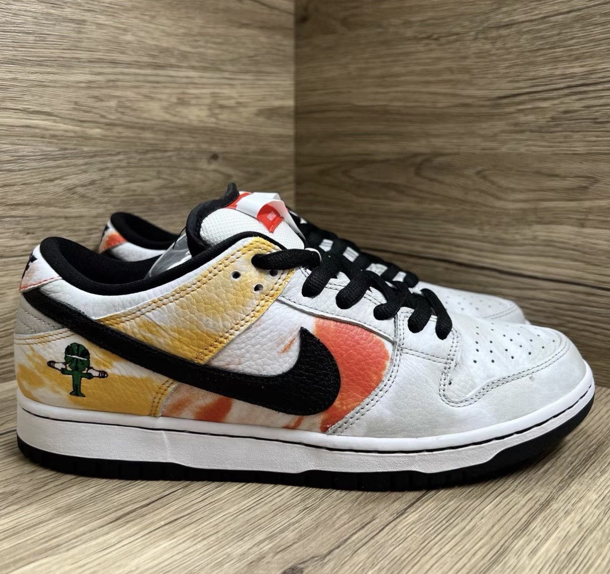 Nike Nike Dunk SB Alien Sneakers J41 Size US 9 / EU 42 - 3 Thumbnail