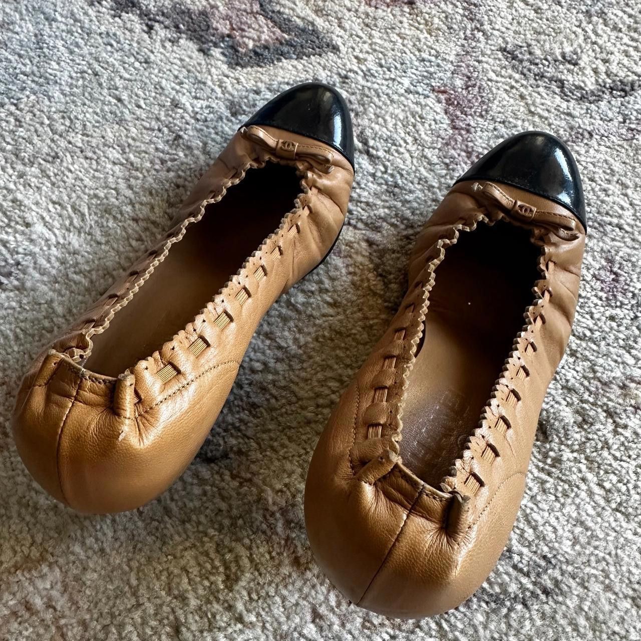 Chanel Chanel Two Tone Ballet Flat Heels Size US 7 / IT 37 - 3 Thumbnail