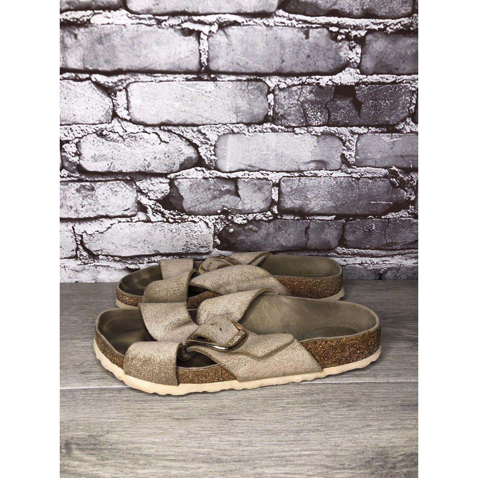 Birkenstock Birkenstock ARIZONA Beige Metallic Leather Strap Slides Sand Size US 7.5 / IT 37.5 - 6 Thumbnail