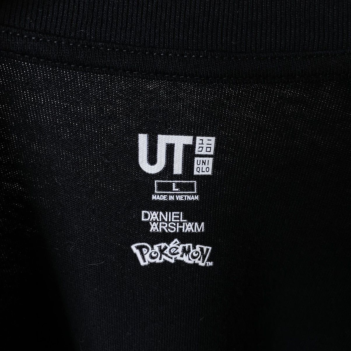 Daniel Arsham × Pokemon × Uniqlo Daniel Arsham Artwork Crystal Pikachu Collaboration T Shirt Size US L / EU 52-54 / 3 - 3 Thumbnail
