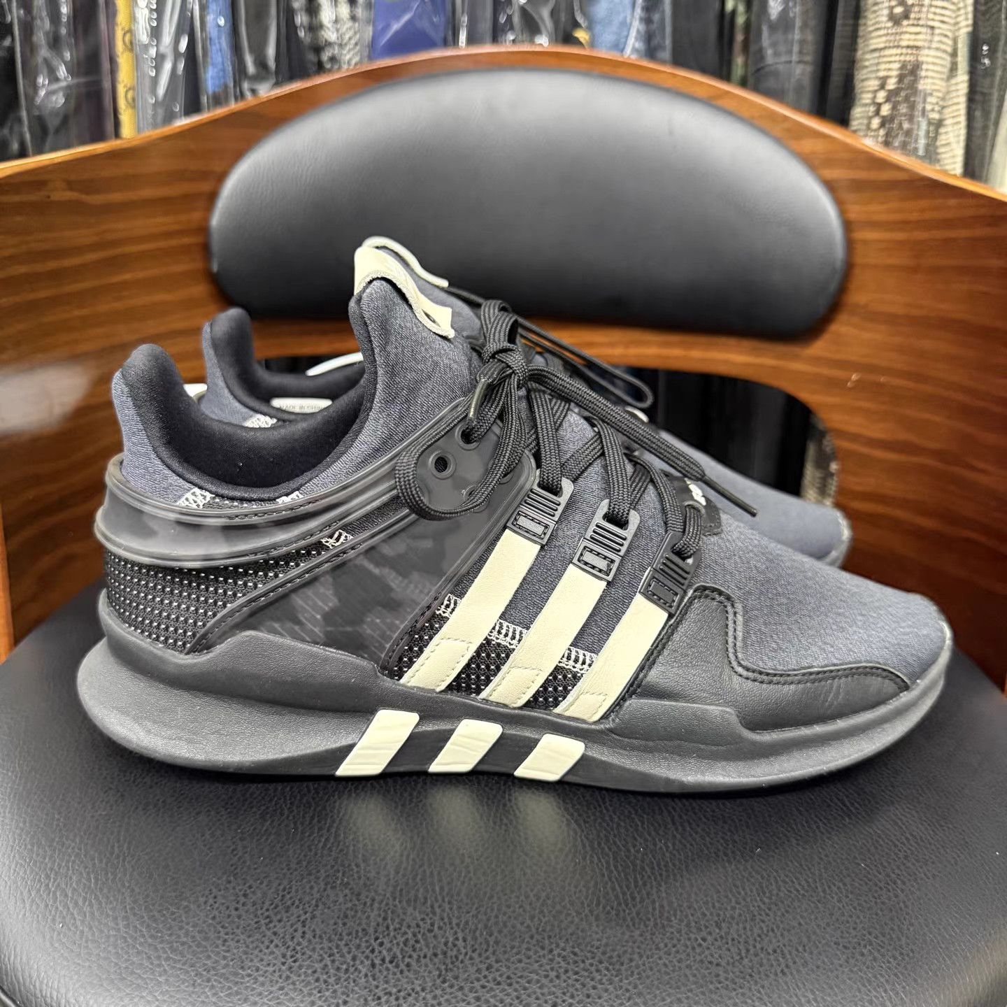 Adidas Adidas Casual Shoes K15 Size US 10 / EU 43 - 4 Thumbnail