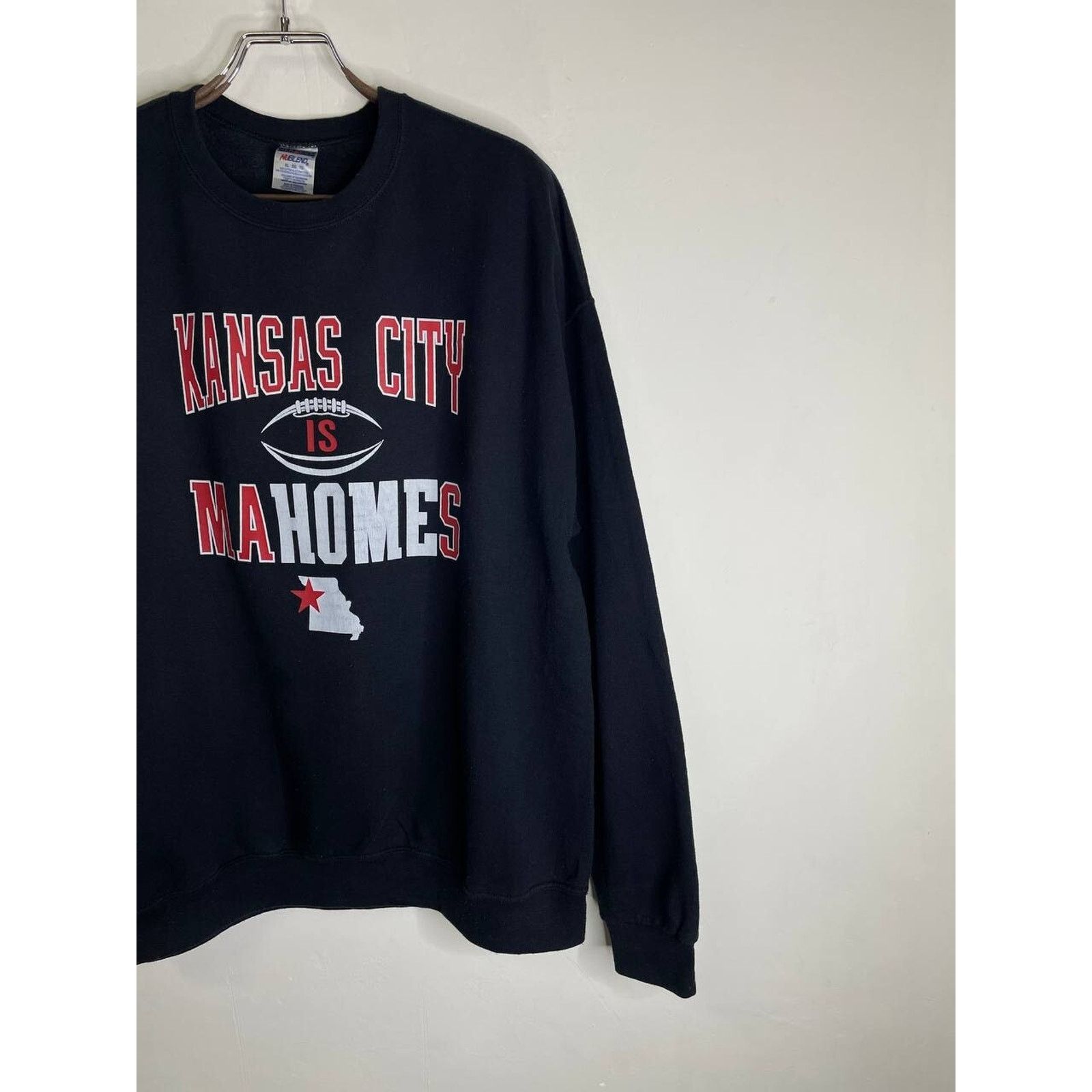 Jerzees Vintage Kansas City Mahomes Football Sweatshirt XL Black Size US XL / EU 56 / 4 - 6 Thumbnail
